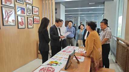 青島市僑聯赴膠州市文化服務中心調研文化藝術交流活動組織工作